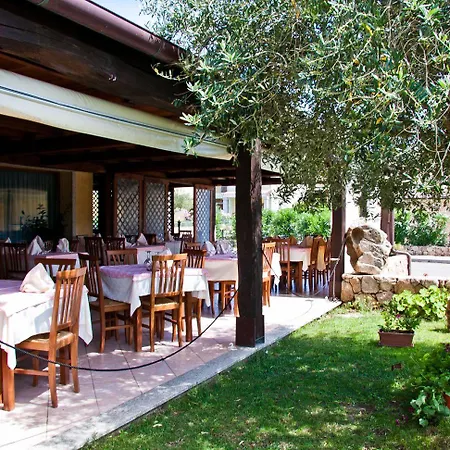Hotel Alador *
